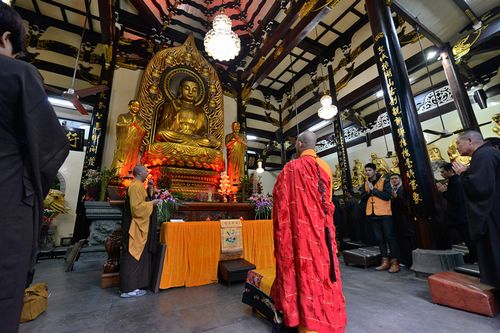「放生仪轨」浙江温州妙果寺举行放生和传授三皈依五戒法会 「放生仪轨」浙江温州妙果寺举行放生和传授三皈依五戒法会