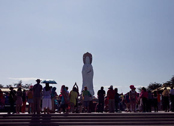 「观音」海南三亚海上观音举行吉祥上供祈福法会 「观音」海南三亚海上观音举行吉祥上供祈福法会