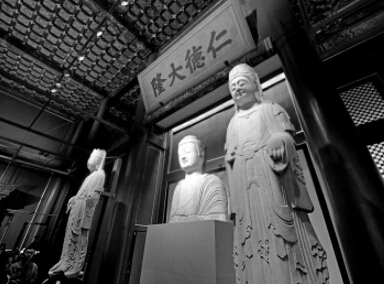 「故宫博物院」故宫后宫区开放 4吨千年古石佛展露笑颜