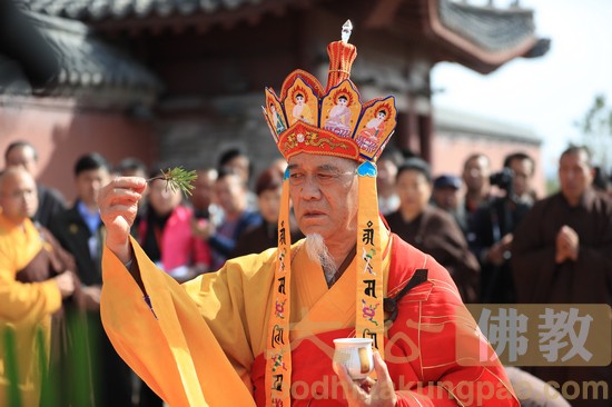「佛教」首届草原佛教研讨会在内蒙古海拉尔万佛寺开幕