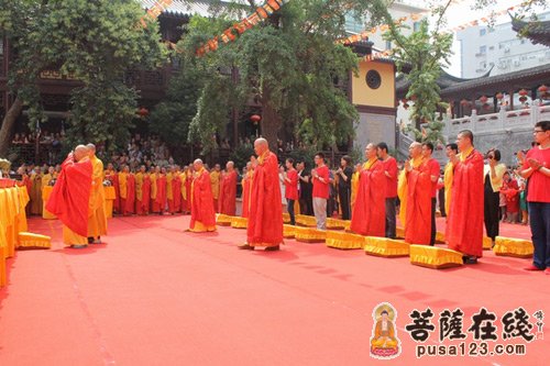 「佛教」南京毗卢寺隆重举行万佛楼落成十周年庆典暨观自在大佛开光法会