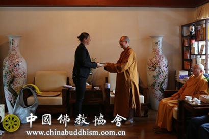 「佛教」学诚法师在北京龙泉寺会见荷兰佛教电视台台长一行