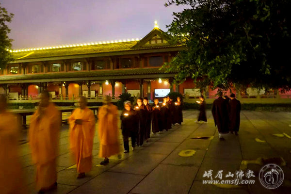 「大佛禅院」四川峨眉山大佛禅院举行第二届妙和禅修班 「大佛禅院」四川峨眉山大佛禅院举行第二届妙和禅修班