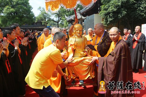 「台海时事」海峡两岸2015年修福修慧供千僧斋会在上海龙华古寺举行
