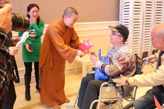 「南普陀寺」爱满禾山 慈善有福——南普陀寺慈善会送暖进社区走进吉家家世界 「南普陀寺」爱满禾山 慈善有福——南普陀寺慈善会送暖进社区走进吉家家世界
