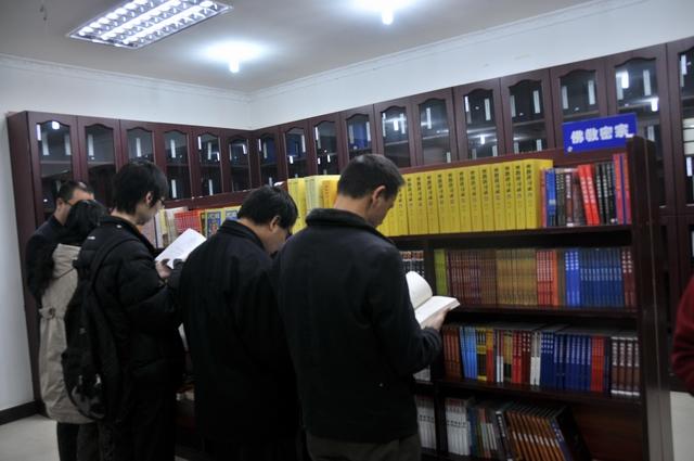 「佛教」重庆华岩寺佛教书屋隆重开业