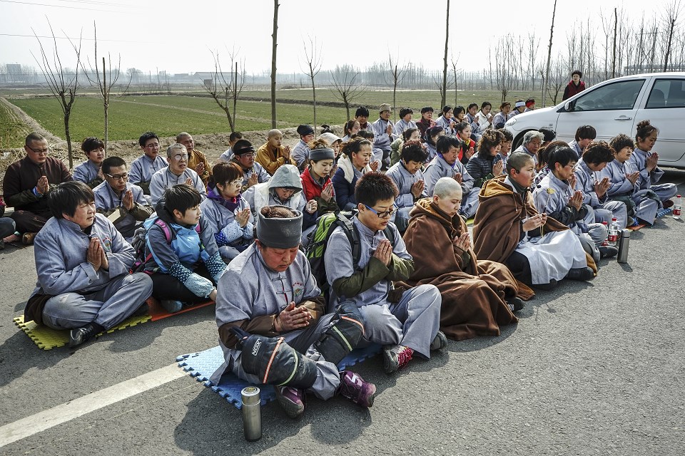 「五台山」农历正月十七传济法师三步一拜五台山---起香圆满