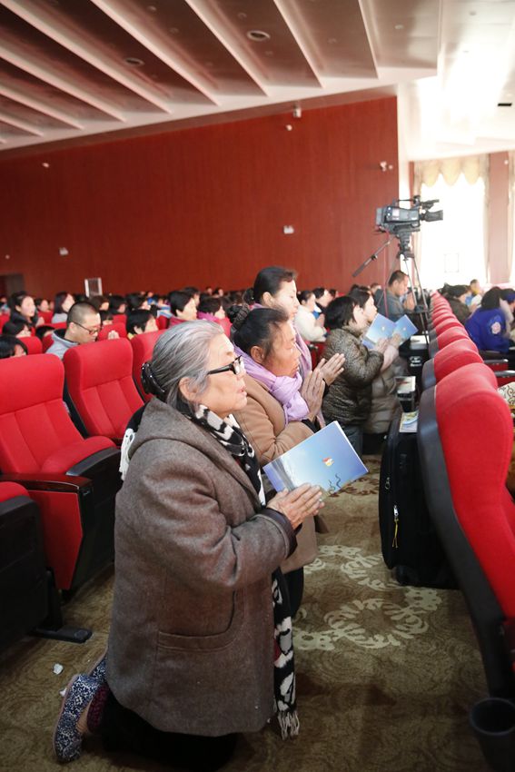 「佛教」传喜法师于郑州莲花源寺举行无遮甘露施食超荐法会