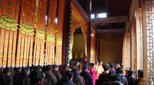 「佛教」湖北新洲普照寺隆重举行大雄宝殿全堂佛像开光庆典法会