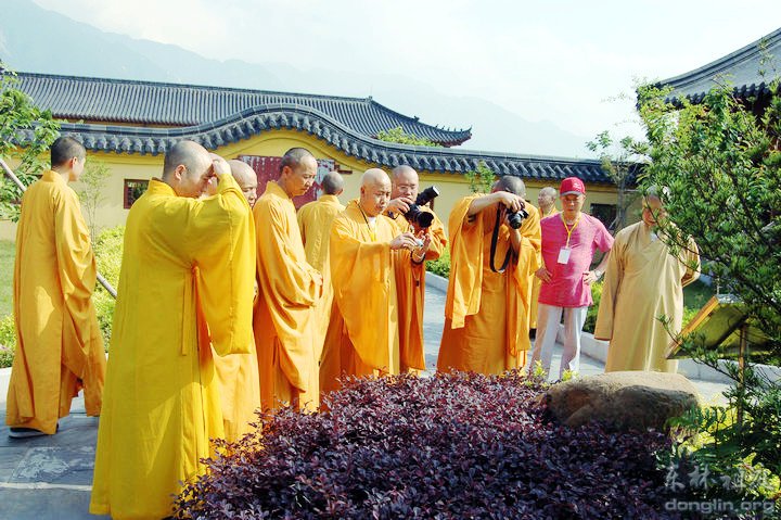 「东林寺」峨眉山佛协参访团拜谒东林祖庭 「东林寺」峨眉山佛协参访团拜谒东林祖庭