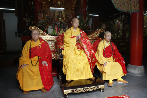 「佛教」浙江绍兴炉峰禅寺护法殿五路财神圣像开光 松纯长老主法 「佛教」浙江绍兴炉峰禅寺护法殿五路财神圣像开光 松纯长老主法