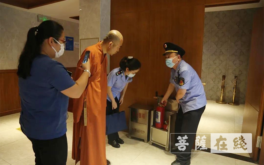 「宁国」上海宁国禅寺举行“疫情防控与食品安全”专题讲座 「宁国」上海宁国禅寺举行“疫情防控与食品安全”专题讲座