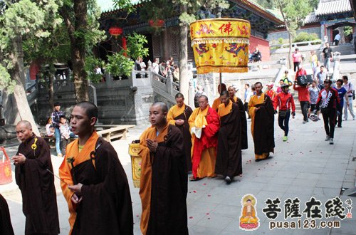 「释迦牟尼」佛祖诞辰2557周年 嵩山少林寺隆重举行浴佛大法会