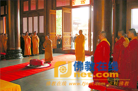 「佛教」中国佛教协会会长传印长老一行到上海静安寺视察