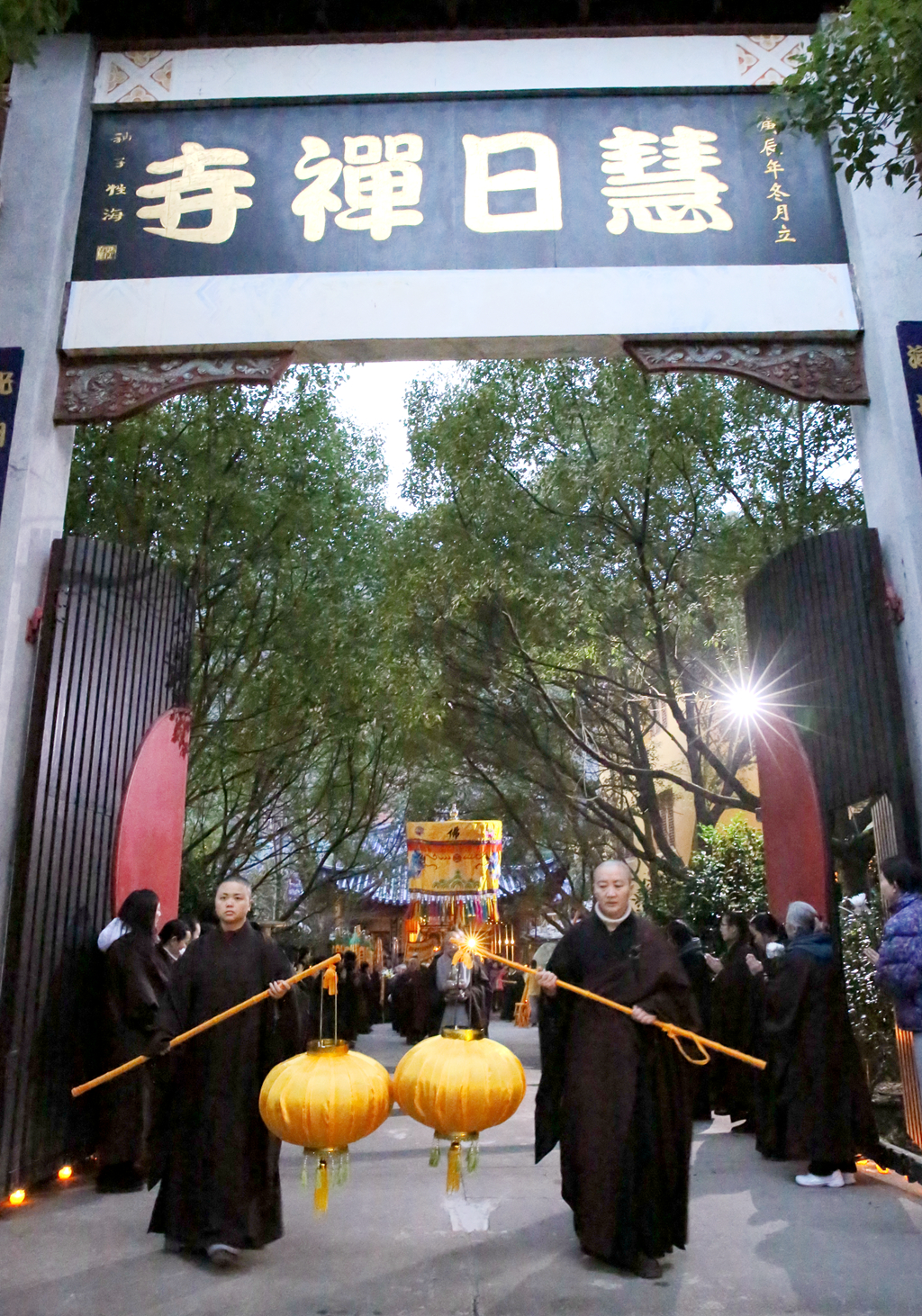 「传喜法师」慈母恩娑婆苦 圣佛悲愿莲池会——传喜法师送母生西金银舍利显母德 「传喜法师」慈母恩娑婆苦 圣佛悲愿莲池会——传喜法师送母生西金银舍利显母德