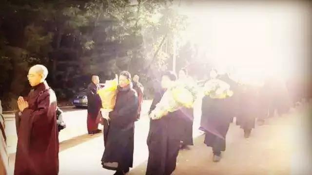 「定弘法师」定弘法师母亲“赵良玉老师”云南鸡足山佛塔寺荼毗法会现场图集 「定弘法师」定弘法师母亲“赵良玉老师”云南鸡足山佛塔寺荼毗法会现场图集