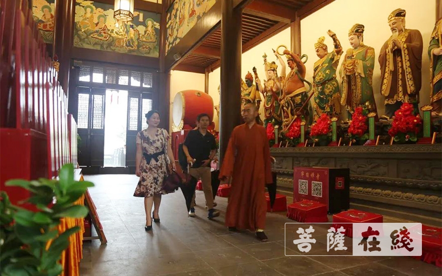 「宁国」上海徐汇区民宗办联合区卫健委等单位检查宁国禅寺防疫工作 「宁国」上海徐汇区民宗办联合区卫健委等单位检查宁国禅寺防疫工作