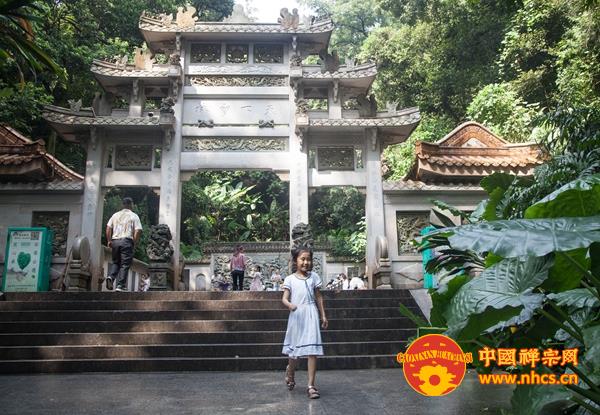 「佛教」曹溪圣地广聚善缘　十方信众虔诚参拜
