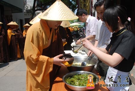 「寒山寺」姑苏寒山寺举行隆重的托钵乞食法会 「寒山寺」姑苏寒山寺举行隆重的托钵乞食法会