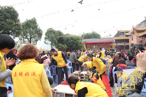 「福建厦门」海涛法师莅临福建厦门观音寺弘法三天 数千信众谛听法音 「福建厦门」海涛法师莅临福建厦门观音寺弘法三天 数千信众谛听法音