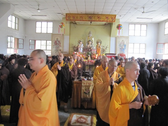 「佛教」甘肃甘谷县大像山永明寺举行佛七法会