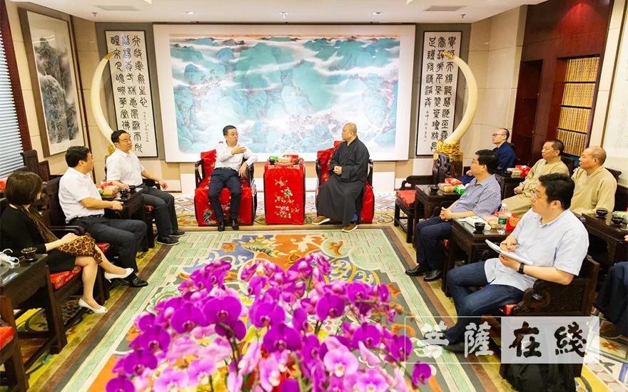 「佛教」上海市委常委、统战部部长郑钢淼一行调研上海玉佛禅寺 「佛教」上海市委常委、统战部部长郑钢淼一行调研上海玉佛禅寺