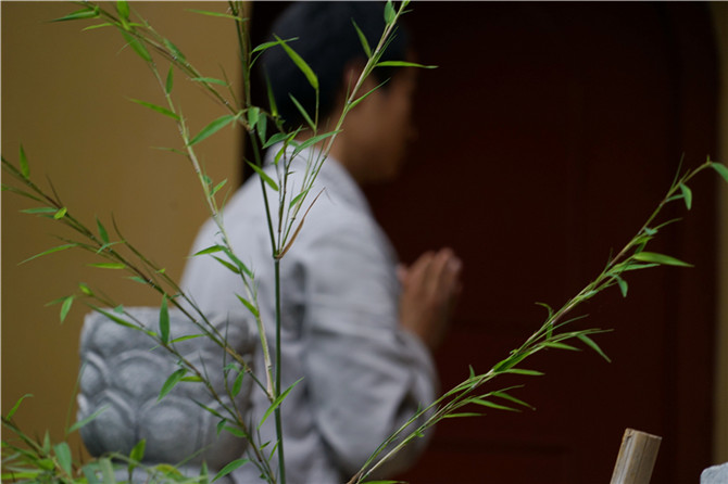 「佛教」佛七组图:一句弥陀 作大舟 「佛教」佛七组图:一句弥陀 作大舟