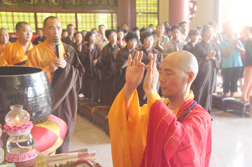 「观音」福建厦门石室禅院、梵天禅寺举行观音成道日拜千佛祈福吉祥法会