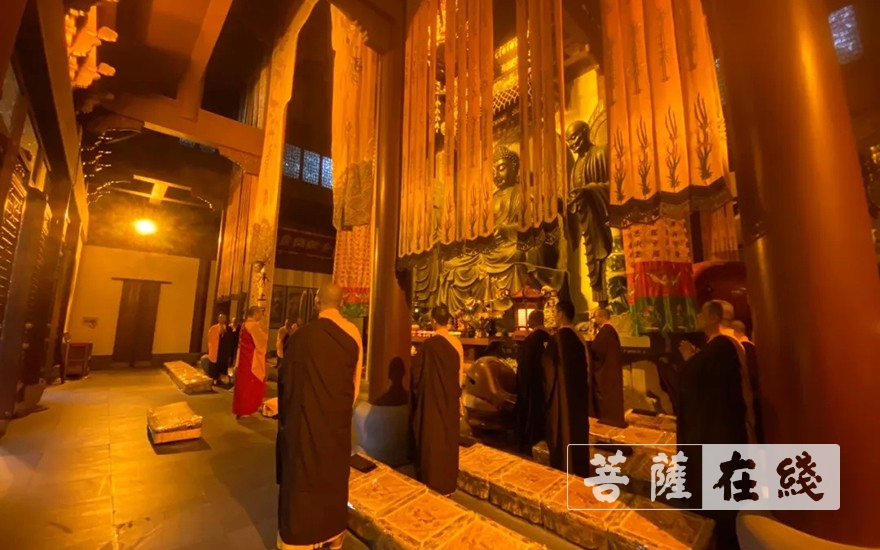 「佛教」寺院开放首日,杭州永福寺举行升国旗仪式 「佛教」寺院开放首日,杭州永福寺举行升国旗仪式