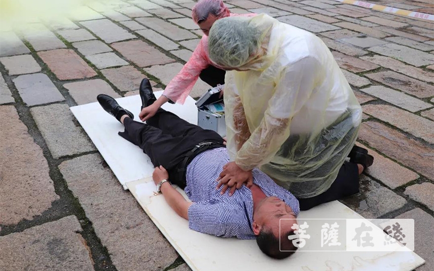 「消防」泰州宗教活动场所消防应急救援演习活动在南山律寺举行