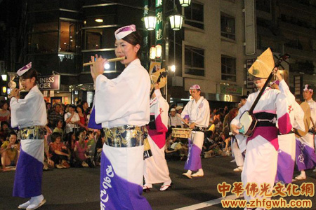 「舞蹈」日本东京高圆寺阿波舞大会隆重举行 民众共庆盂兰盆节