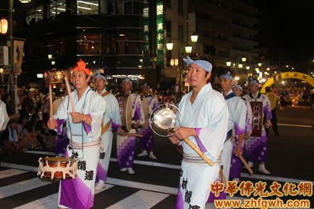 「舞蹈」日本东京高圆寺阿波舞大会隆重举行 民众共庆盂兰盆节