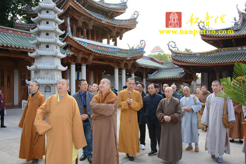「佛教」浙江省佛教协会副会长、国清寺方丈允观大和尚到南普陀寺和闽南佛学院参访交流