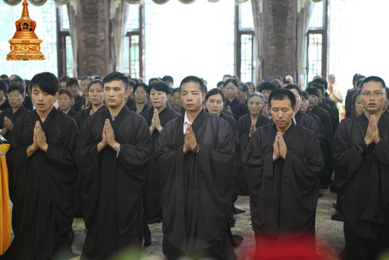 「灵光寺」2013年度北京灵光寺佛牙塔再次开放 二千善信圆满皈依受（五）戒