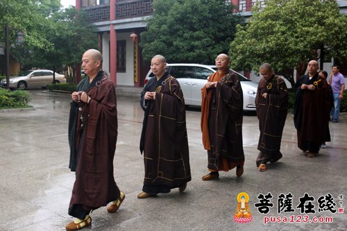 「佛教」上海洪福寺举行荫远老和尚圆寂十周年纪念传供法会