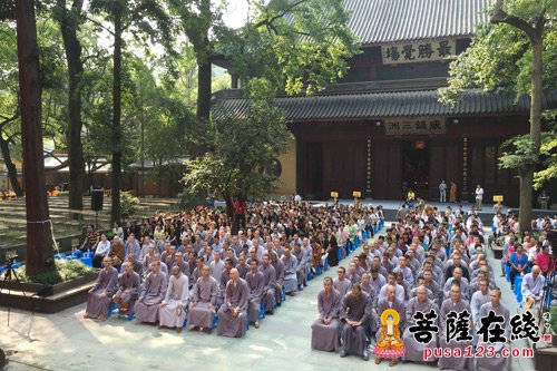 「地藏菩萨本愿经讲解」浙江杭州灵隐寺举行盂兰盆法会光泉大和尚讲解地藏经