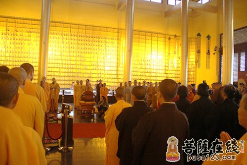 「梵净山」济群法师到贵州梵净山大金佛寺开展“心灵环保”讲经活动