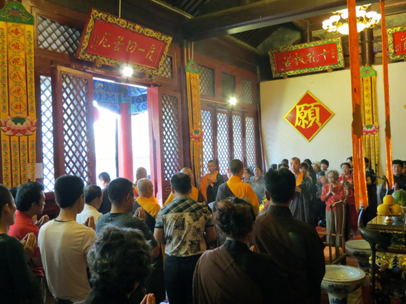 「佛教」北京佑胜教寺举行皈依五戒法会