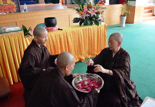 「文化」广东梅州千佛塔寺举行结夏安居行筹仪式