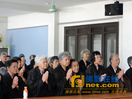 「佛教」浙江嘉兴七星镇精严讲寺邀贤崇法师为信众开示
