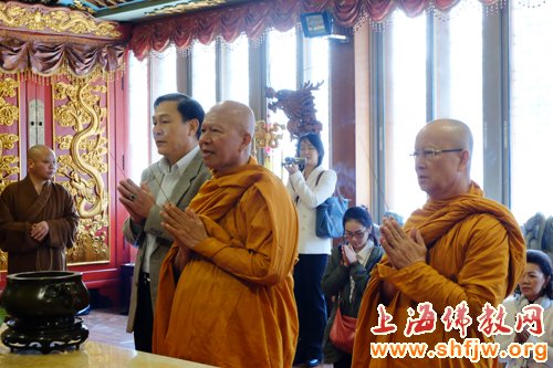 「佛教」泰国法界佛教参访团一行参访上海龙华古寺