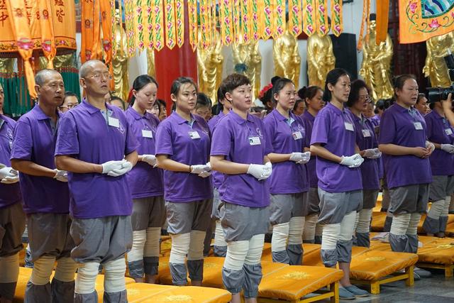 「极乐寺」黑龙江哈尔滨极乐寺第七届短期出家戒子朝山礼谢三宝恩