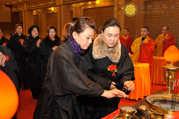 「肉灵芝」上海玉佛禅寺隆重举行甲午年谢太岁法会