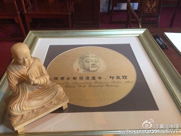 「佛教」菩提树叶绘“佛影” 揭秘送给莫迪的国礼