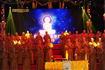 「蓝毗尼」佛祖故乡庆中尼建交60年 尼泊尔中华寺在蓝毗尼举办2015供灯祈福盛典