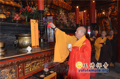「上海外滩踩踏事件」上海玉佛禅寺为外滩踩踏遇难者举行超度法会