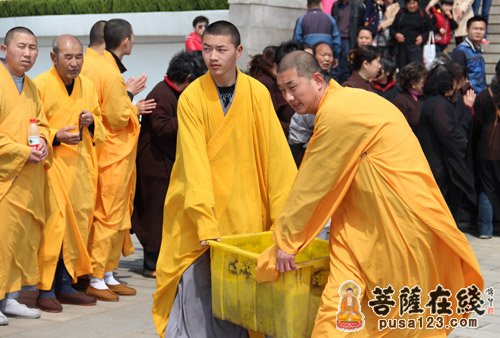 「重元寺」江苏寒山寺、重元寺举行“清明孝亲追思”放生法会