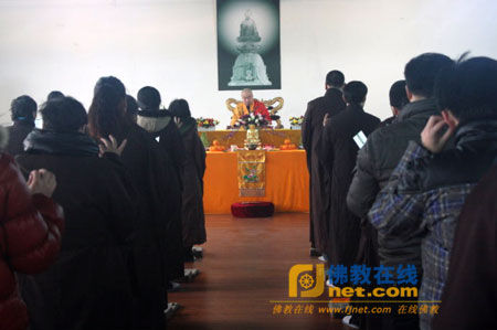 「八关斋戒」重庆华岩寺举行传授三皈五戒八关斋戒法会