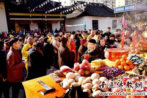 「佛教」江苏南通佛教居士林隆重举行藏经楼上梁庆典活动