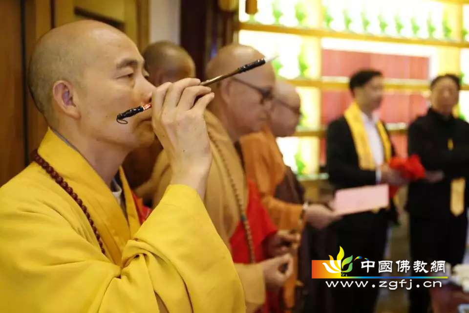 「观音」江苏太仓市同觉寺隆重举行毗卢宝冠自在观音开光法会